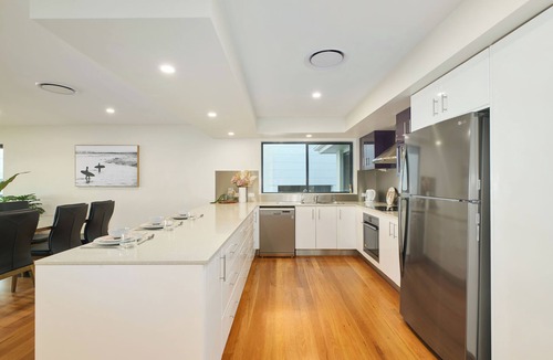 Port Macquarie House | Riverside Luxury : 4 BR, 2 BA House in Port Macquarie , Sleeps 8