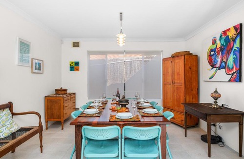 Wilson House | Riverside Retreat Near Curtin Uni & Lo Quay Café