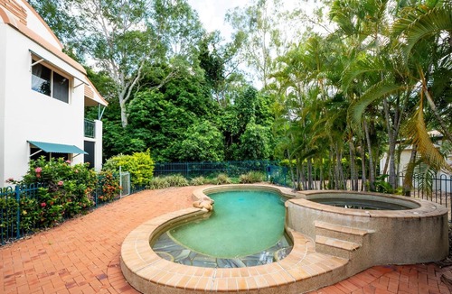 Douglas Apartment | Riverside Retreat - Your Window to Nature-close to HOSPITAL