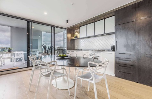 Abbotsford Condo | Riverside sub-penthouse with huge private terrace