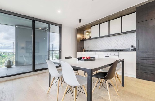 Abbotsford Condo | Riverside top-floor apartment with Yarra views