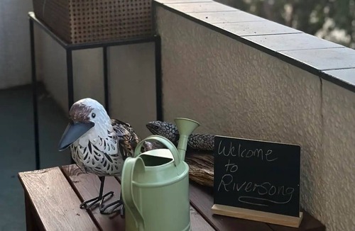Rivervale Apartment | Riversong Perth ~ A Riverfront retreat close to Optus, Crown, City & Airport