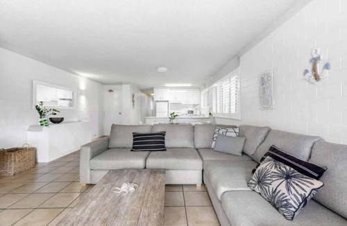 Mooloolaba Apartment | Riverview 1 River Marina Views Apt