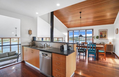Warrnambool House | Riverview
