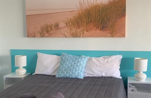 Waterhouse Hotel | Robetown Motel