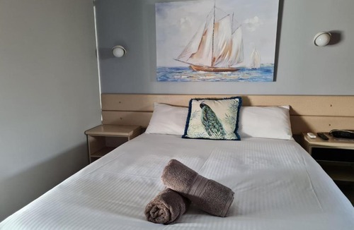 Rockhampton Hotel | Rockhampton Court Motor Inn