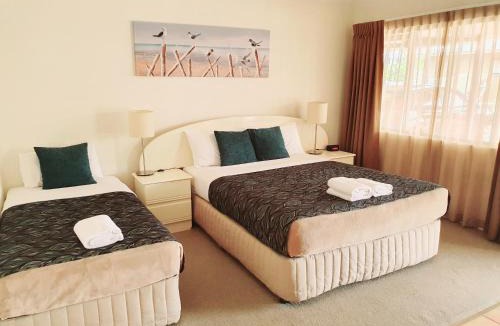 Rockhampton Hotel | Rockhampton Palms Motor Inn