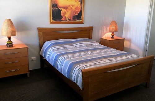 Rockingham House | ROCKINGHAM Beach Holiday House