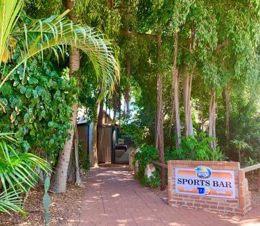 Broome Hostel | Roebuck Bay Hotel