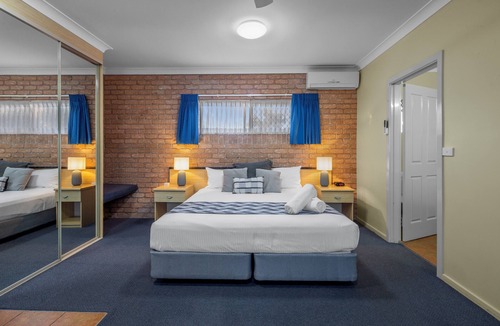 Coffs Harbour Hotel | Romantic King Spa Suite Perfect for Couples in Coffs Harbour