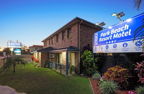 Coffs Harbour Hotel | Romantic King Spa Suite Perfect for Couples in Coffs Harbour