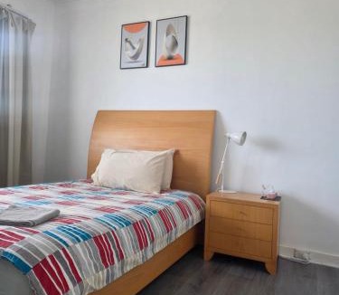 Morley House | room near train station and airport