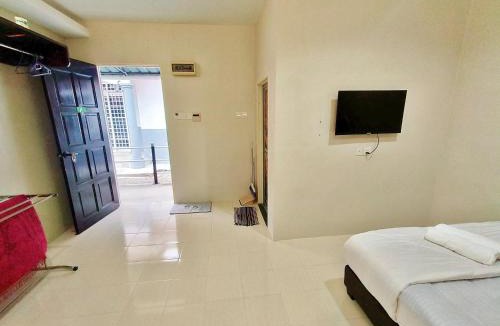 Kampung Pondok Hotel | Roomstay TBK