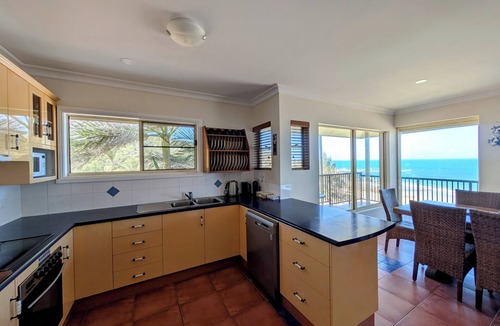 Bowen Hotel | Rose Bay Resort