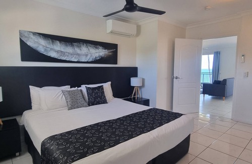 Bowen Hotel | Rose Bay Resort