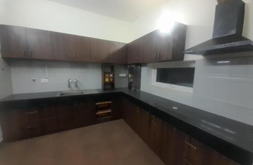 Avinashi House | Rose Bungalow