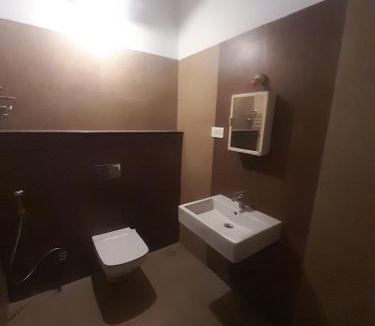 Avinashi House | Rose Bungalow