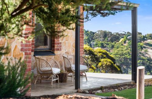 Crafers West House | Rossini's Cottage - Hills Escape