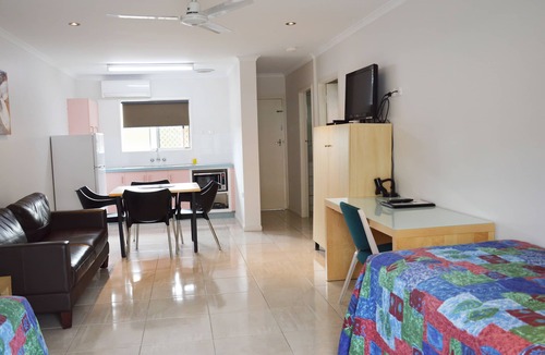 West Mackay Hotel | Rover Motel