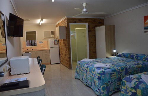 West Mackay Hotel | Rover Motel