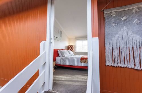 Golden Square House | Rowan Retro