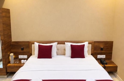 Veraval Hotel | Royal Mansion Hotel
