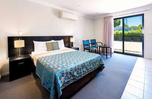 Miles Hotel | Royal Motel Miles