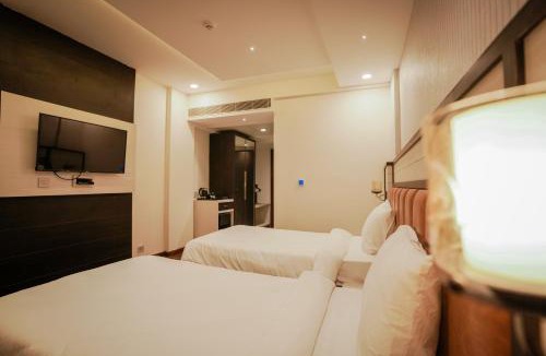 Hubli Resort | Royal Ritz