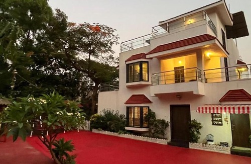 Kune N.m. Villa | Royal Villa 2 - Luxurious 2BHK Villa with Huge Pvt Swimming Pool