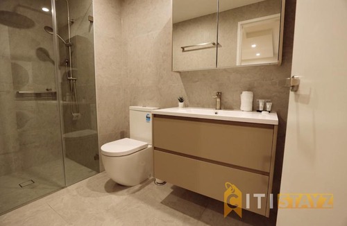 Phillip Apartment | Ruby Red, 1Bd 1Bth Apt - Woden CBD