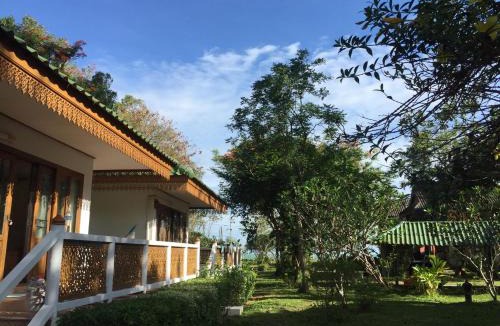 Rayong Resort | Ruen Thai Rim Haad