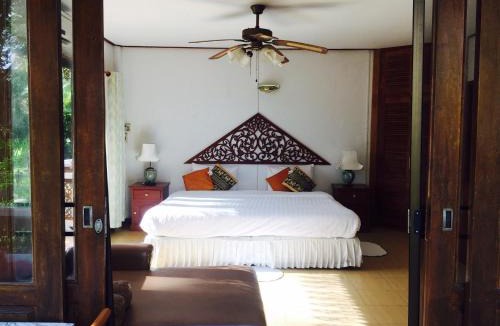 Rayong Resort | Ruen Thai Rim Haad