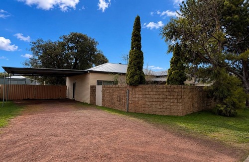 West Busselton House | Rustic Charm with room for the Boat
