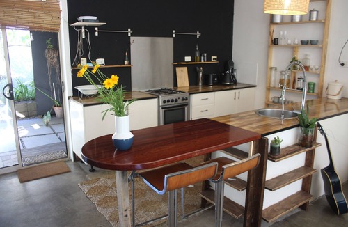 Iluka Apartment | Rustic romantic studio. The closest accommodation to Frazers Reef beach.