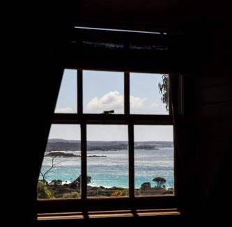 Binalong Bay House | SABI Award Winning Designer Cabin