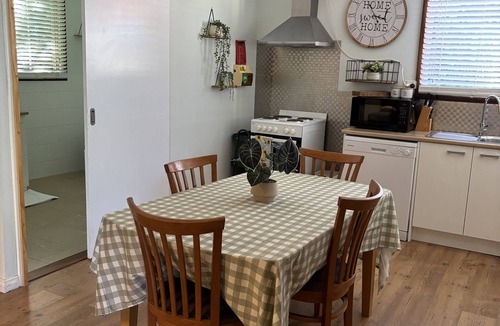 Cowaramup Cabin | Sage Cottage Cowaramup . Dog Friendly