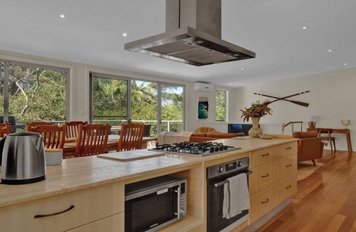 North Avoca House | Sage in Nth Avoca - Central Coast Beach Breaks