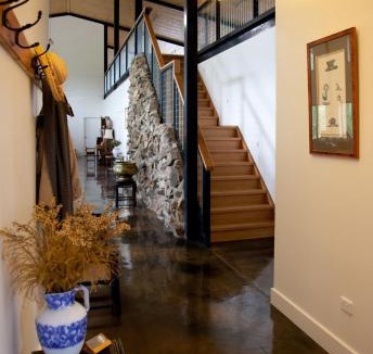 Narbethong Bed & Breakfast | Saladin Lodge