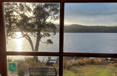 Strahan Apartment | Salt Box Hideaway