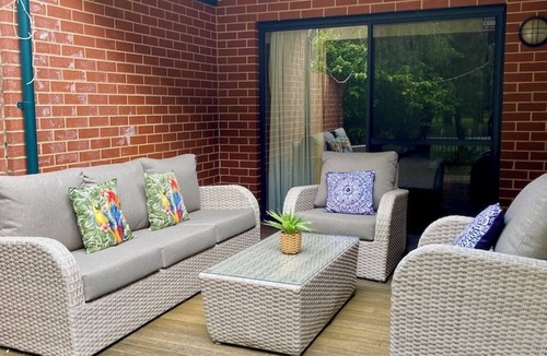Dunsborough House | Salt & Peppies - across from beach, wi-fi