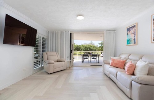 Buddina Apartment | Salt & Sky - Kawana Rooftop Beach Break