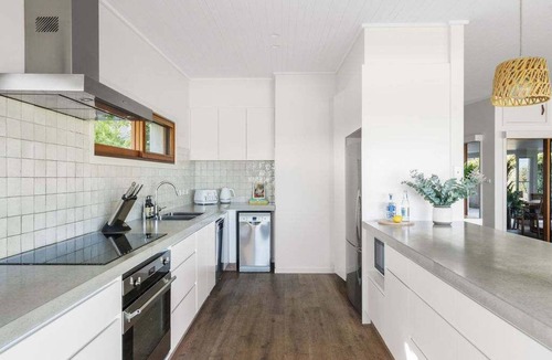 Callala Beach House | 'Saltspray' - Luxe Jervis Bay Beachfront Retreat