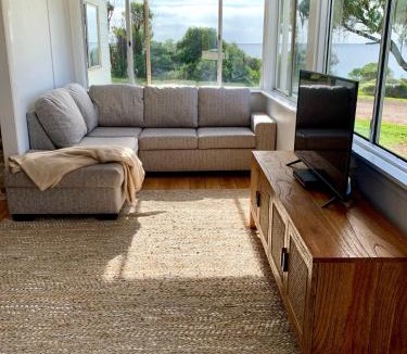 Emu Bay House | Salty Dog