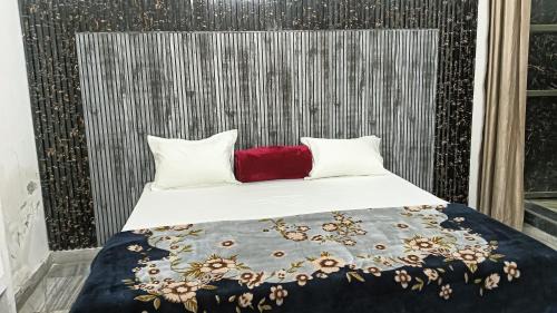 Varanasi Hotel | Samriddh P Guest House