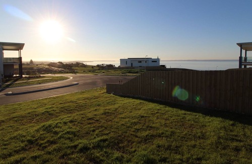 San Remo House | San Remo modern beach house,off Potters Hill Rd, overlooking Silverwater Bay
