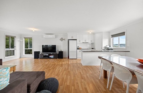 Goolwa Beach House | Sand Castle House—Fire Pit Beach Escape