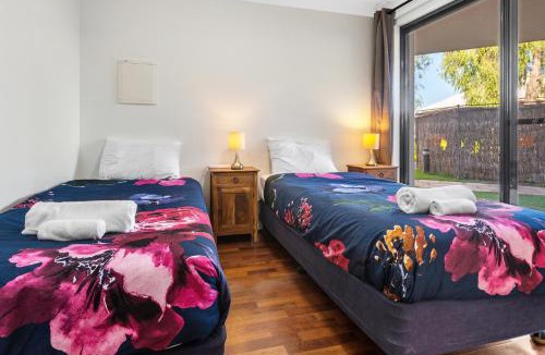 Broadwater Apartment | Sandbar Cape View Resort