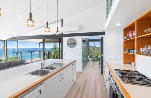 Forresters Beach House | Sandcastle by Coast Hosting