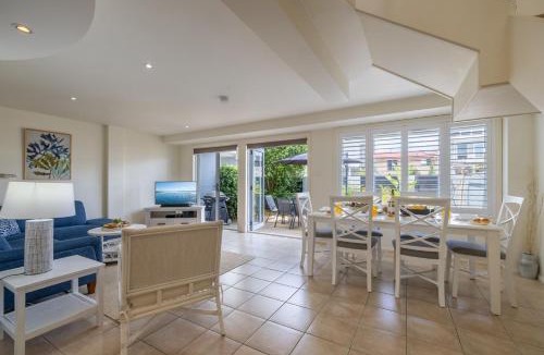 Fingal Bay House | Sandcastles 4 -8 Ala Moana Way