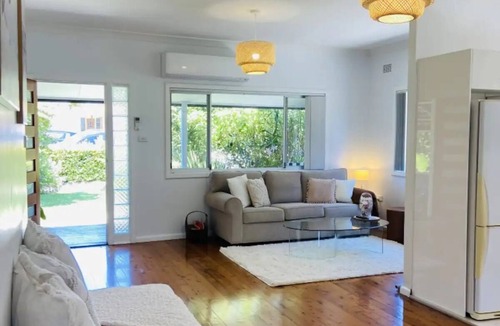 Barrack Heights House | Sandcastles